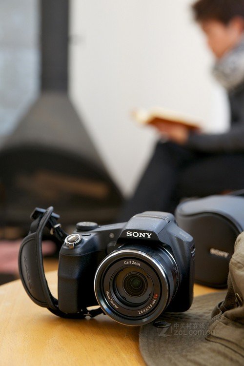专业范十足长焦机 索尼HX200不足3000元