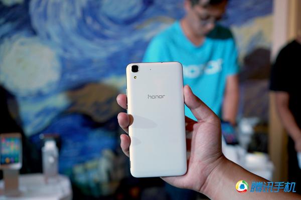 荣耀4A发布:骁龙四核\/5英寸屏 599元起售