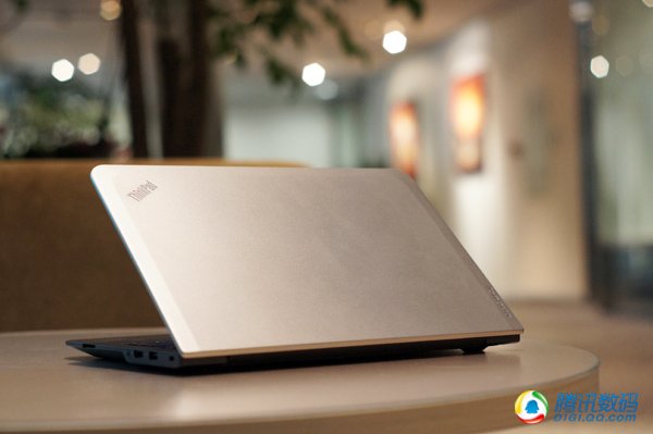 设计新颖配中端独显 ThinkPad S3超极本评测