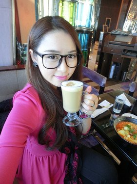 500万像素前置摄像头 OPPO U2圣诞上市