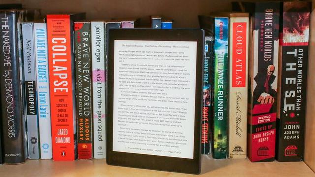 Kobo Aura One电子书比Kindle屏幕更大还防水