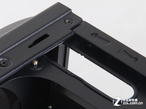 安全硬盘减震技术 先马夜鹰2机箱评测