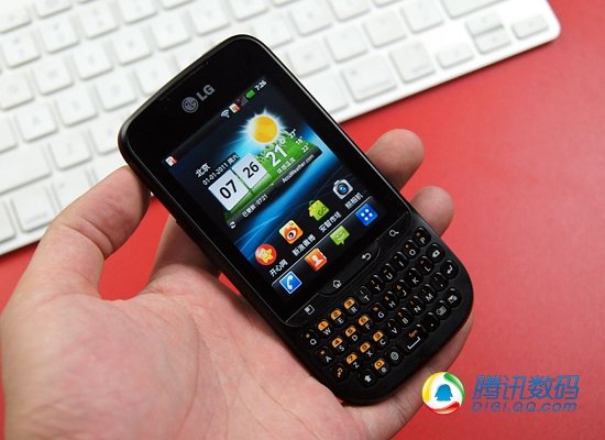 全键盘Android智能手机 LG C660评测