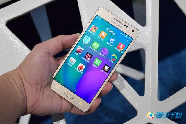 三星GALAXY A5评测 抗衡国产手机仍欠火候