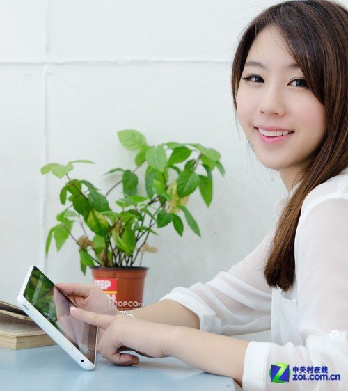 7英寸ips屏音质神器 cowon q7与美女图赏