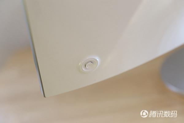 三星27英寸曲面显示器评测 体验佳内置扬声器