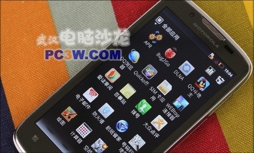 多任务处理能力MB865非凡通讯给力促销