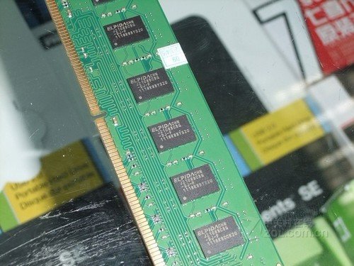 宽版设计 金士顿4GB DDR3内存条解析