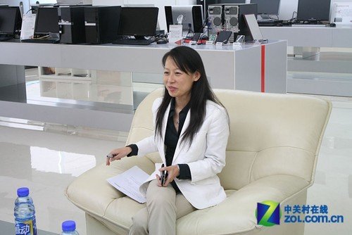 12年的承诺 “圆梦清华园”同方赠机学子