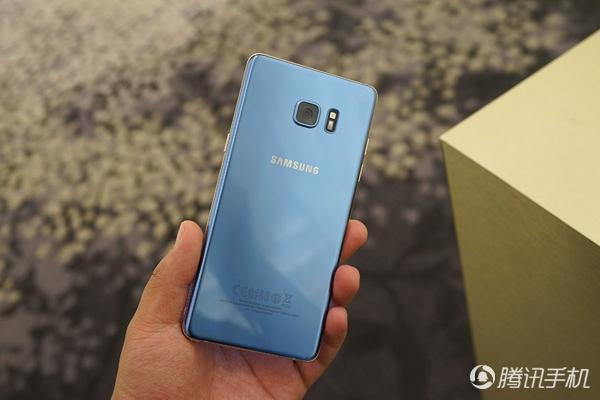 三星Note 7上手：跳级生也弯了 且弯得很彻底