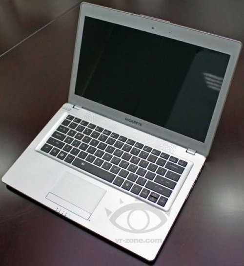 CeBIT2012：技嘉推出首款超级本U2442