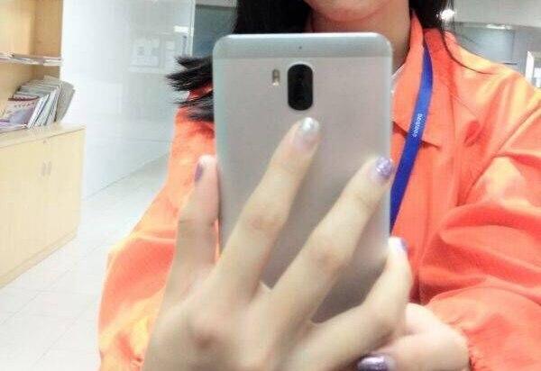 乐视酷派合作新品曝光 又一款后置双镜头手机