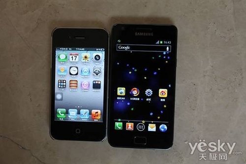 谁的屏幕更好?三星GALAXY SII对决iPhone 4S