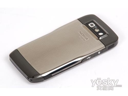 经典稳定全键盘 诺基亚E71行货售价仅1080元