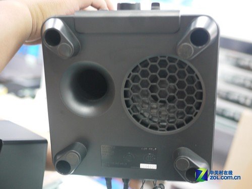 Bass Reflex技术 索尼SRS-D4音箱简评