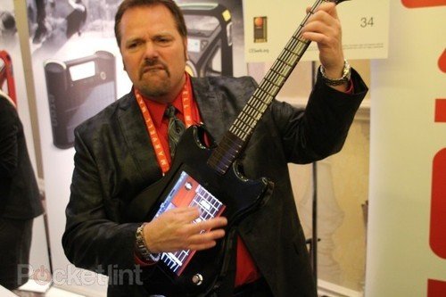 ces2012玩应用:一秒ipad用户变吉他狂人