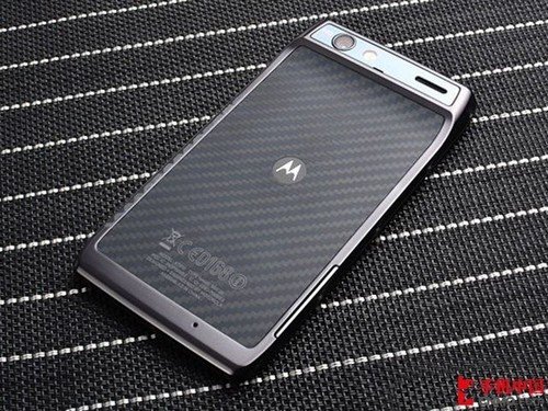 Super AMOLED屏幕手机盘点 I9100领衔776 / 作者:小雨点 / 帖子ID:8339