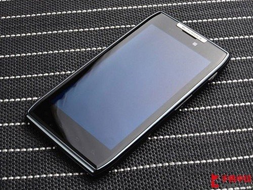 Super AMOLED屏幕手机盘点 I9100领衔404 / 作者:小雨点 / 帖子ID:8339