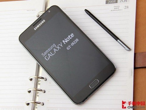 Super AMOLED屏幕手机盘点 I9100领衔460 / 作者:小雨点 / 帖子ID:8339