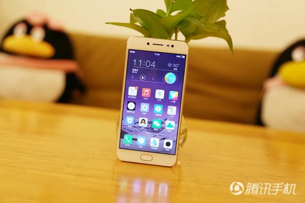 vivo X7评测：指纹前置的美颜手机