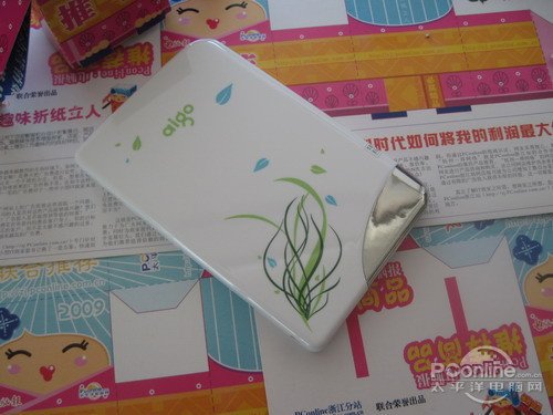 幽幽兰草显高雅 爱国者HD606硬盘到货