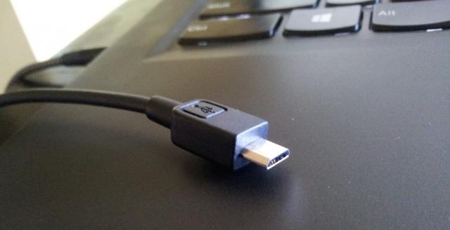 不纠结正反面 USB 3.1将配更小双向插口