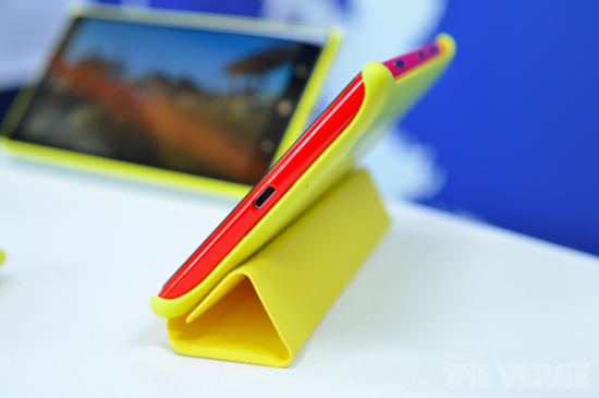 诺基亚Lumia 1520试用：像是一台小平板