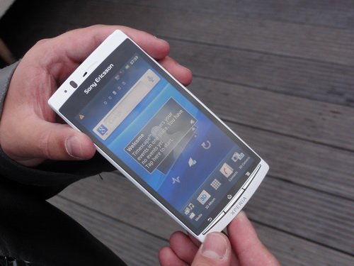 索尼xperia智能机启动android 4.0升级