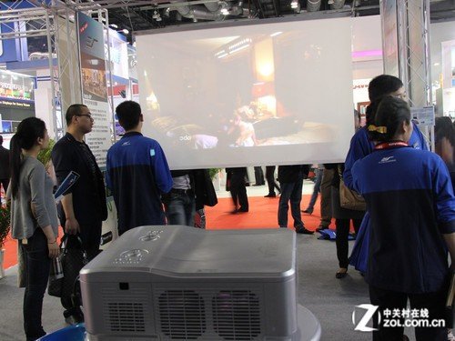 infocomm2012:亿立推出光学背投薄膜