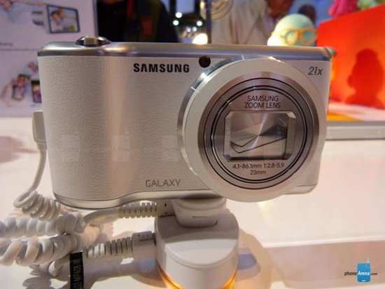 三星发布具有Android操作系统的Galaxy Camera