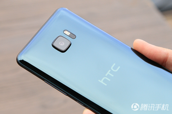 HTC U Ultra评测：双屏有创意 骁龙821是遗憾