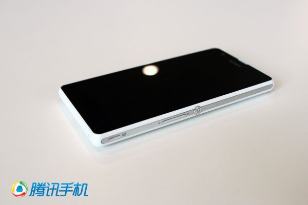 索尼m36h+防水性能卓越屏幕有待加强