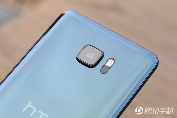 HTC U Ultra评测：双屏有创意 骁龙821是遗憾