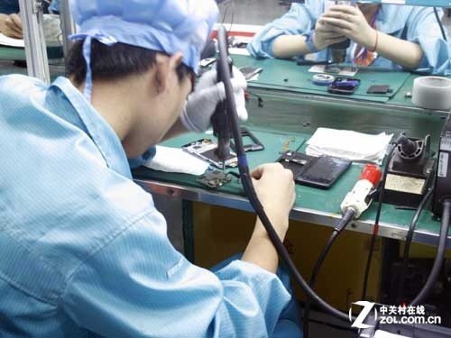 千元双核t96来自这里 青岛海信工厂探秘