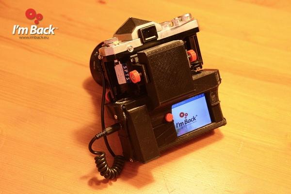 这款底座将胶片相机数码化 让老相机重焕光彩