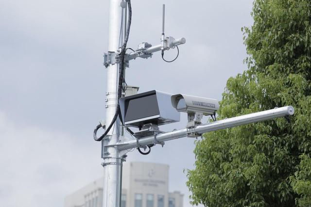 丰田计划年底销售能与车辆和公路通信的汽车