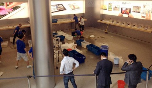 快讯:上海浦东苹果旗舰店因漏水关闭
