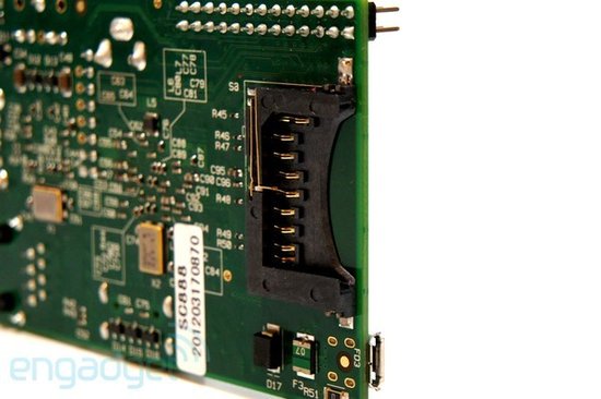 廉价迷你Linux机器Raspberry Pi详解(转自http://digi.tech.qq.com/a/20120908/000285.htm) - YI - whulwj@126 的博客 廉价迷你Linux机器:Raspberry Pi