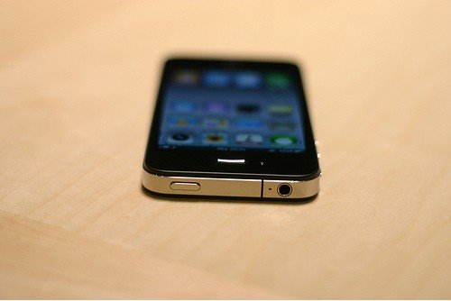 再次改变一切  iPhone4黑白双色真机图赏