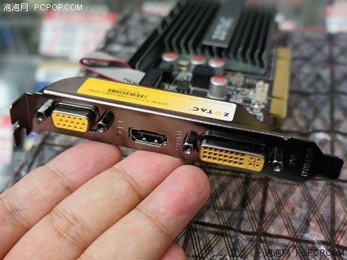 独立显卡没有供电接口_独立显卡电源接口类型_独立显卡上的接口
