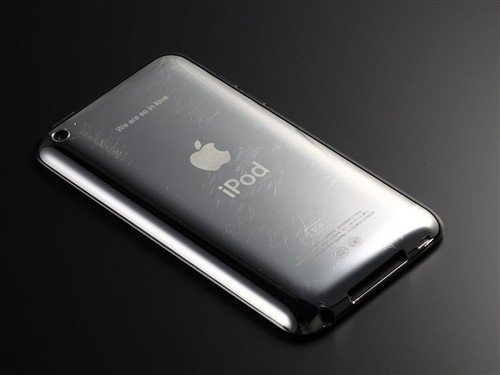 苹果ipodtouch4白色 背面