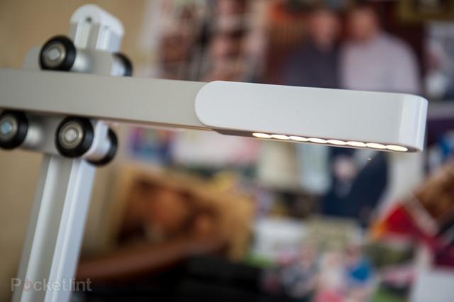 戴森CSYS台灯试玩 37年超长寿命如何而来？