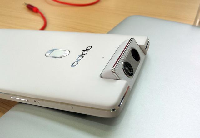 oppo n3体验:自动旋转摄像头操作方便