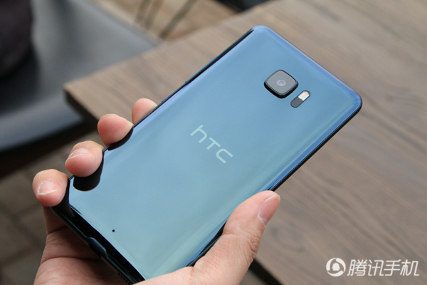 HTC U Ultra评测：双屏有创意 骁龙821是遗憾