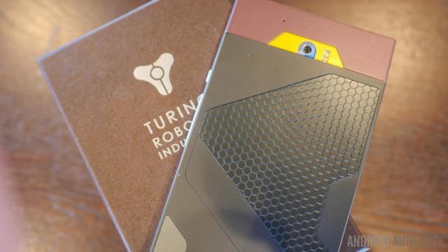 首款液态金属手机Turing Phone开始预定