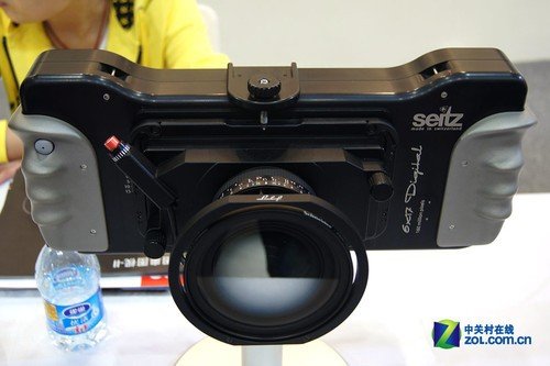 P&E2011:造型最科幻 1.6亿像素宽幅相机