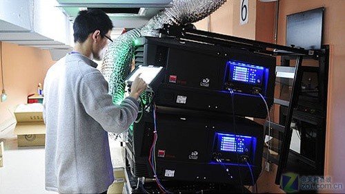 两巨头血拼电影市场 看投影行业高端化