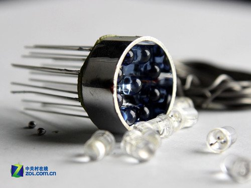 夜间偷拍神器 手电筒变身红外补光灯