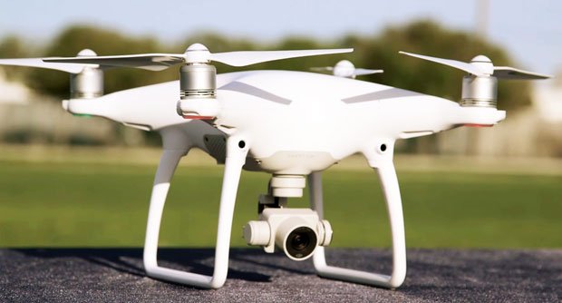 大疆精灵4无人机不会撞树了!可以自动避开障碍