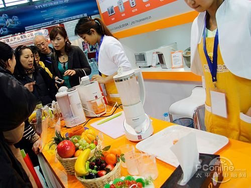 发力小家电 松下2012家电博览会展示新品